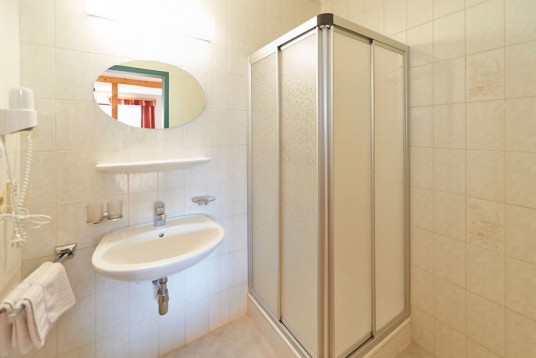 Badezimmer im Aparthotel Paradies