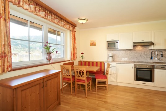 Geräumige Küche in den Appartements